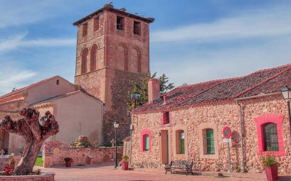 Plaza-iglesia-Sotosalbos