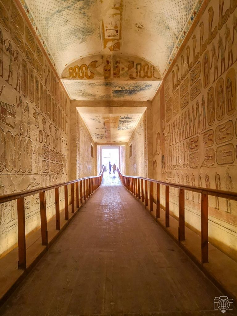 Ramsés-iv-pasillo