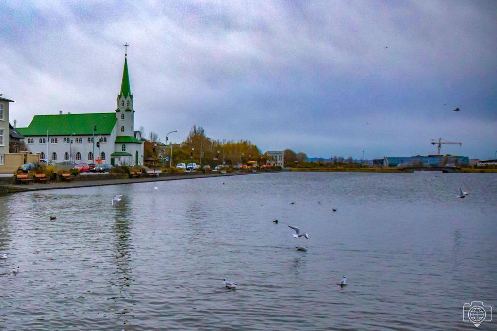 Lake-Tjörnin-iglesia