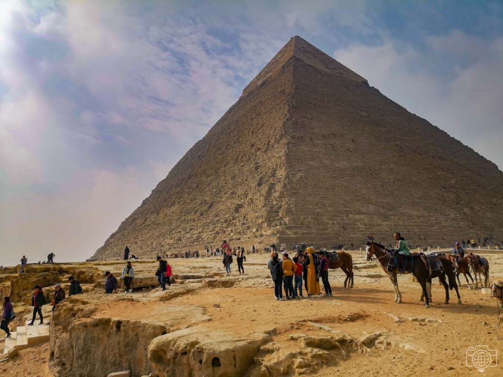 gente-pirámide