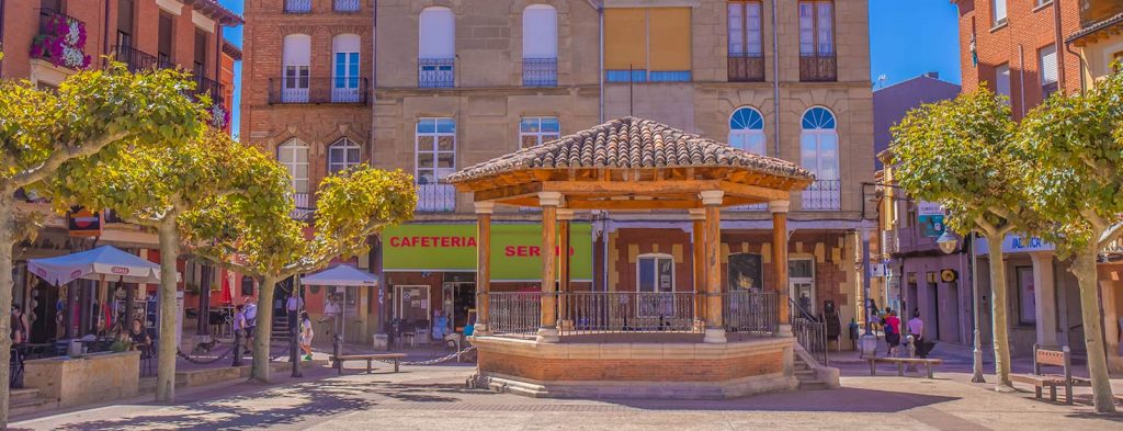 Sahagún qué ver en este pueblo conocido por sus galletas del hierro