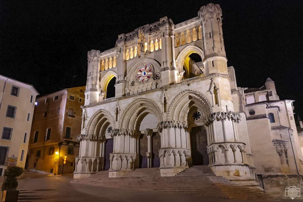 catedral-de-cuenca-noche