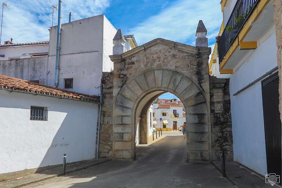 Puerta-de-las-Huertas-valencia-alcantara