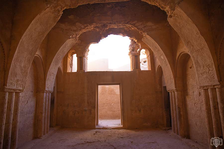 sala-interior-Qasr-Kharana